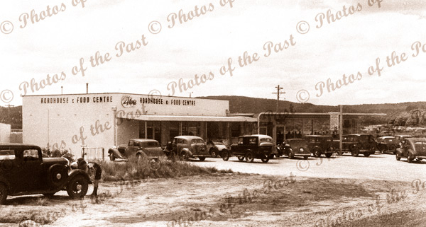 The 'Four Kings' Roadhouse, Anglesea, Victoria c1940s cars great ocean road