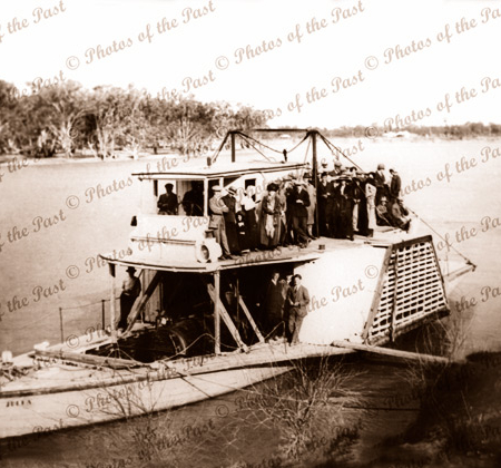 PS JULIA Built at Moama NSW in 1870, New South Wales, paddle steamer, c1900