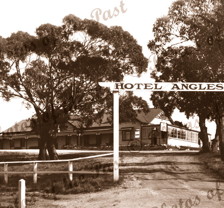 Anglesea Hotel, Anglesea, Vic.Victoria. Great Ocean Road c1940s