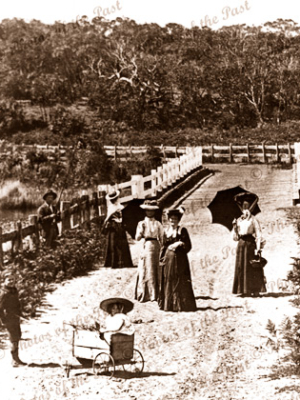 Mawson family, west of Anglesea River Bridge, Vic. Victoria, Great Ocaen Road 1904