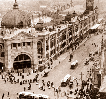 Flinders St Railway Station, Melbourne, Vic. Horizontal 1912. Victoria