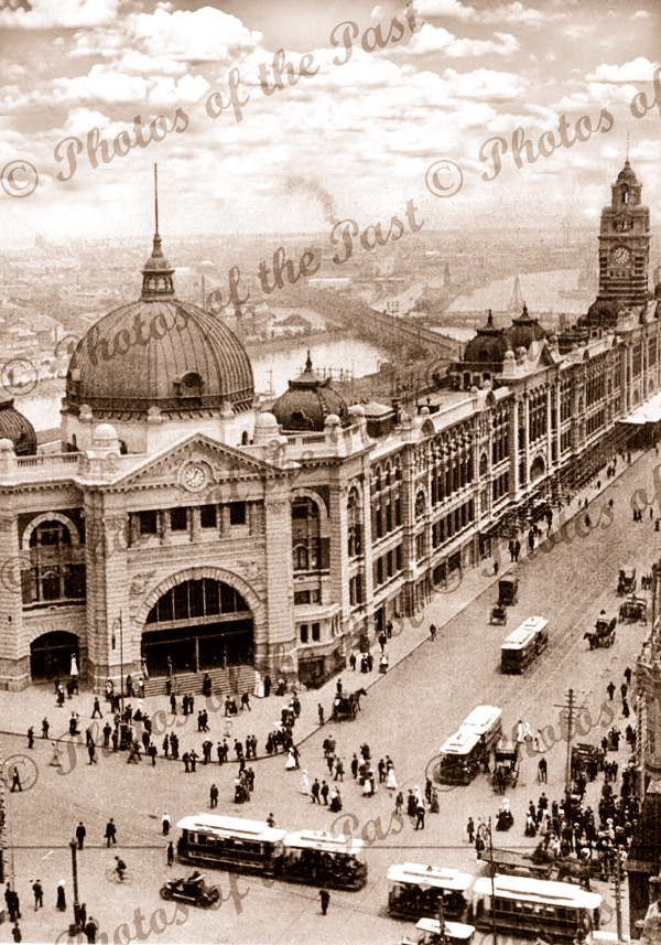 Flinders St Railway Station, Melbourne, Vic. Vertical. Victoria. 1912