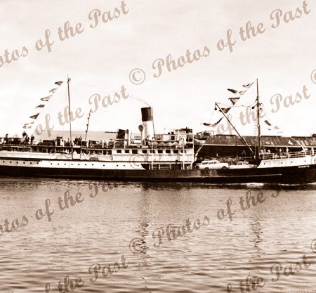 SS KARATTA leaving Pt Adelaide, SA. c1950s. South Austrlia. Steam Ship. Shipping