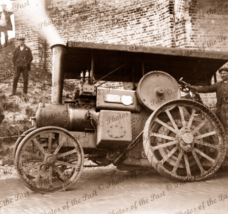 Old steam traction engine Broken down. European location ? 1910s