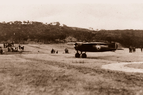 Harry Butler's Bristol Fighter landing Mt. Breckan, Victor Harbor, SA. 1st Jan 1920. South Australia. Plane. Aviation