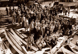 Crowd at Pearson's Hire boatshed, Victor Harbor SA. South Australia.. 1950s