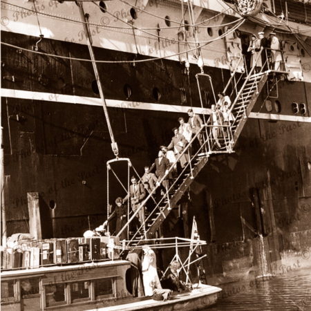 MALOJA discharching passengers to quarantine launch AEDES O'Hbr. Small Pox scare. C1950. Shipping