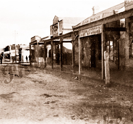 Minlaton, SA. T.H. Green, Bootmaker & S. Pitman. South Australia.