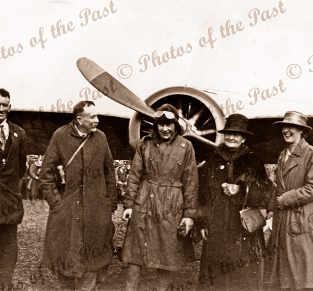 Butler (centre) at Minlaton, SA after first flight across Gulf St Vincent, SA. Flanked by father,mother and sister Ann Maria. Brother Thomas at left. This was Harry's arrival home from WW1. 6 August 1919. South Australia. Aviator