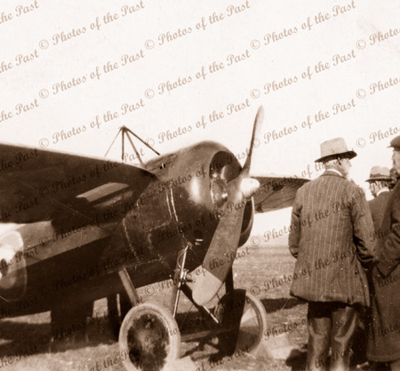 Harry Butler's plane at Minlaton prior to return flight to Adelaide, SA. 1919. South Australia. Aviator