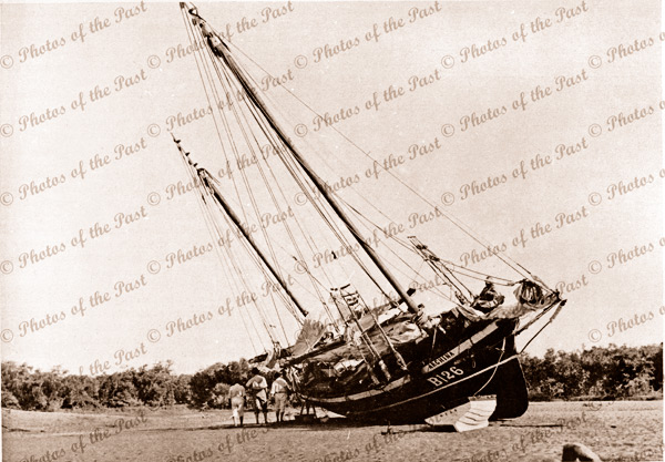 Pearling lugger ARCHINA at Broome, WA. c1910s. Western Australia. Shipping