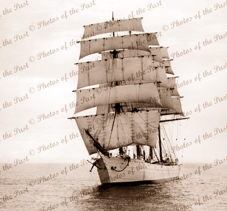 4M Barque BEATRICE under sail (bow view). Tall ship. Built 1881