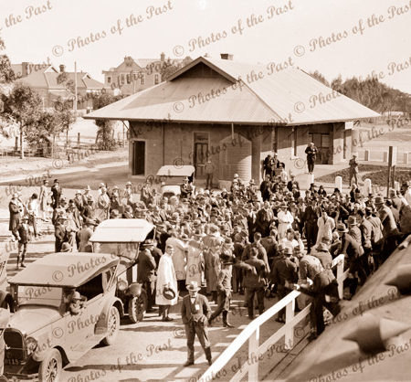 Pinnaroo Railway Station, South Australia, 1930s, people, cars