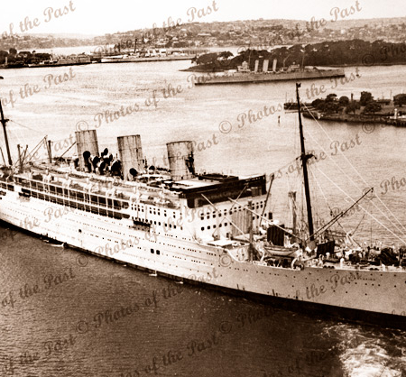 RMS STRATHAIRD, P&O at Sydney, NSW. 3 funnels (1932 - 1967). New South Wales. Steam ship