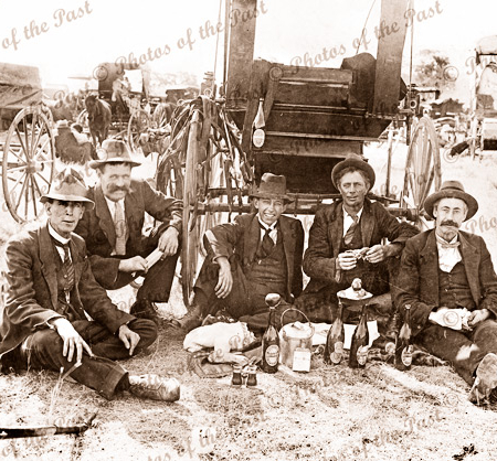 A lunch break at the Oakbank Races, SA. Horseracing. Adelaide Hills. South Australia. c1900s.