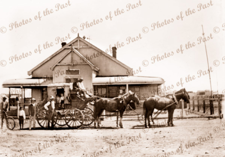 Coach to Broken Hill outside White Cliffs Post Office. Driver is Bill Cranston. 1905. New South Wales.